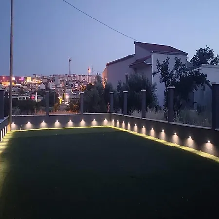 Appartamento Andrea - Two Bedroom With Shared Swimming Pool *